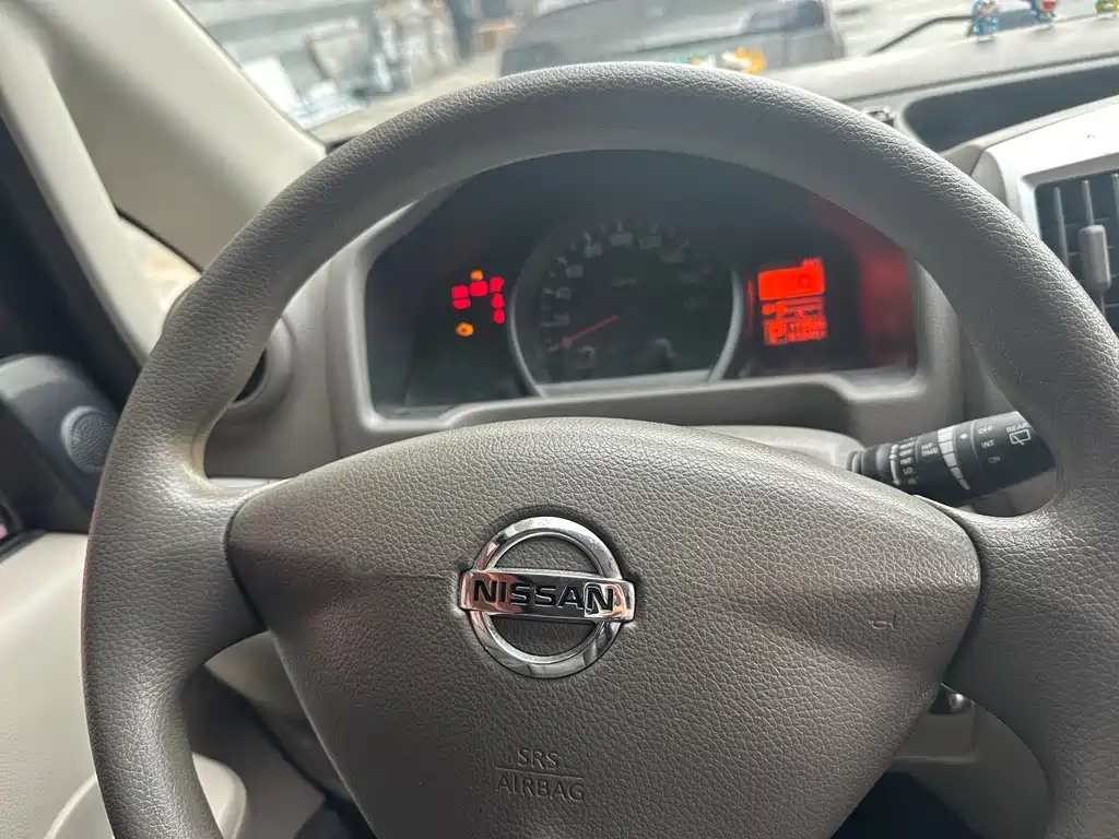 Nissan NV200 — миниатюра 9