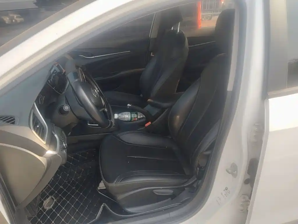 Buick Excelle — миниатюра 15