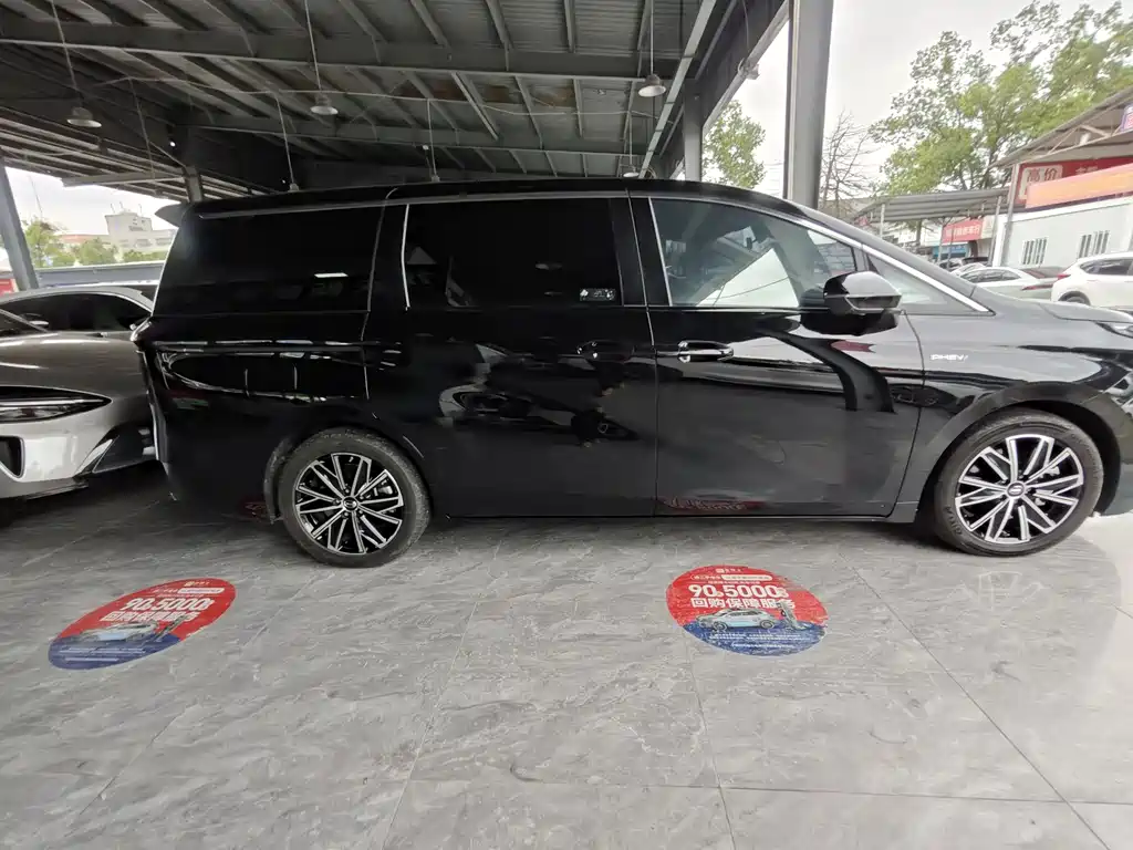 GAC TRUMPCHI E8 NEW ENERGY