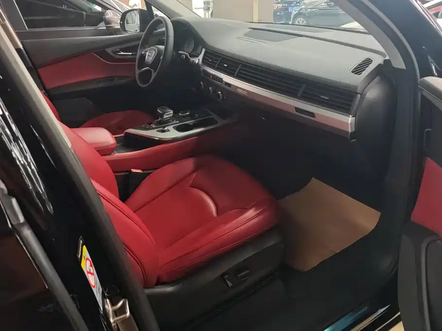 Audi Q7 — миниатюра 8