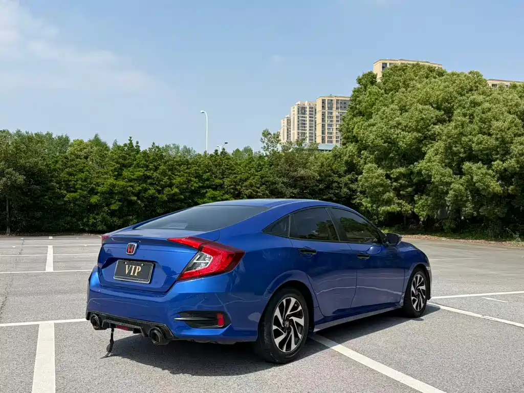 Honda Civic — миниатюра 6