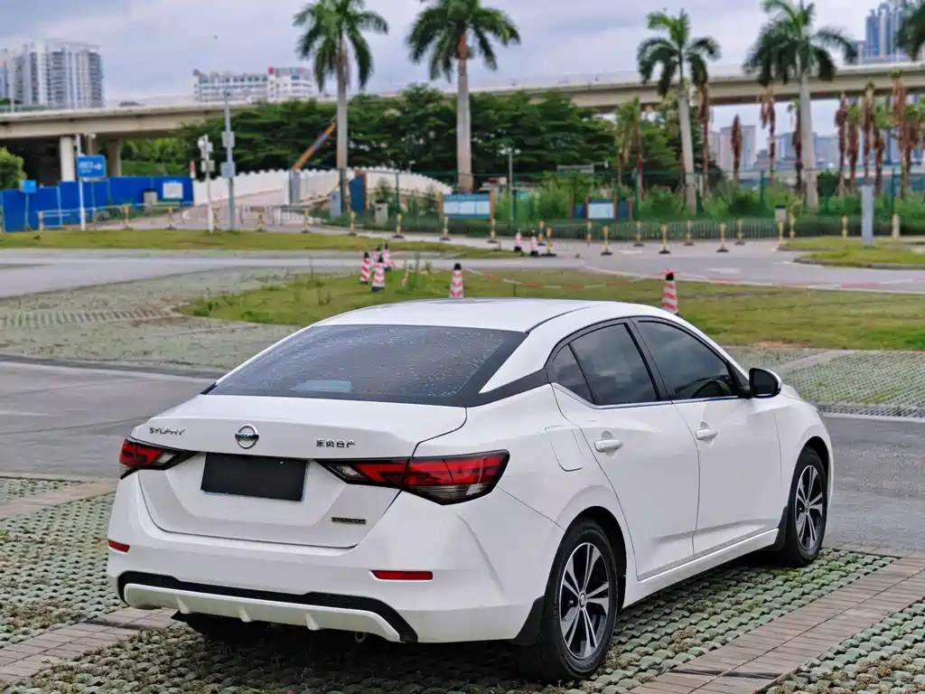 Nissan Sylphy 2020 1.6L XL CVT Enjoy