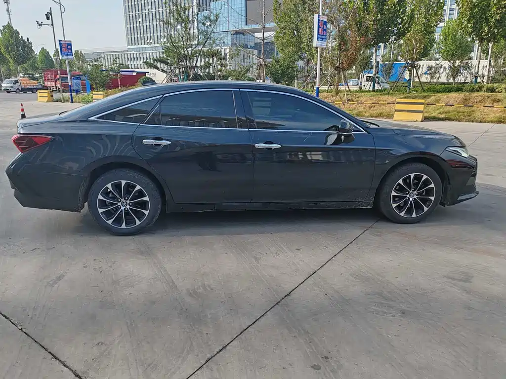 Toyota Avalon — миниатюра 5