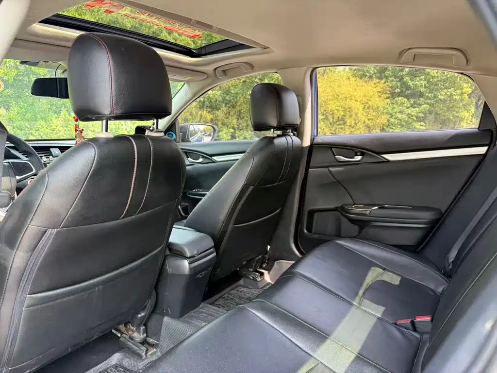 Honda Civic — миниатюра 10