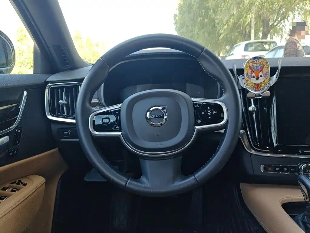 Volvo S90 — миниатюра 11
