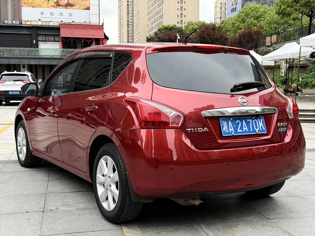 Nissan Tiida — миниатюра 6