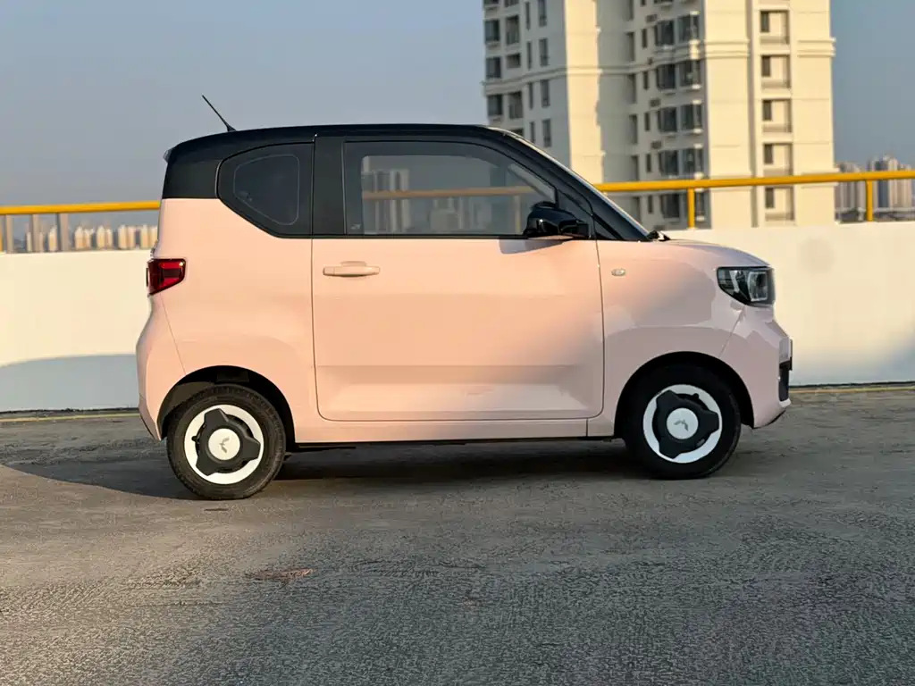 Wuling MINIEV — миниатюра 12