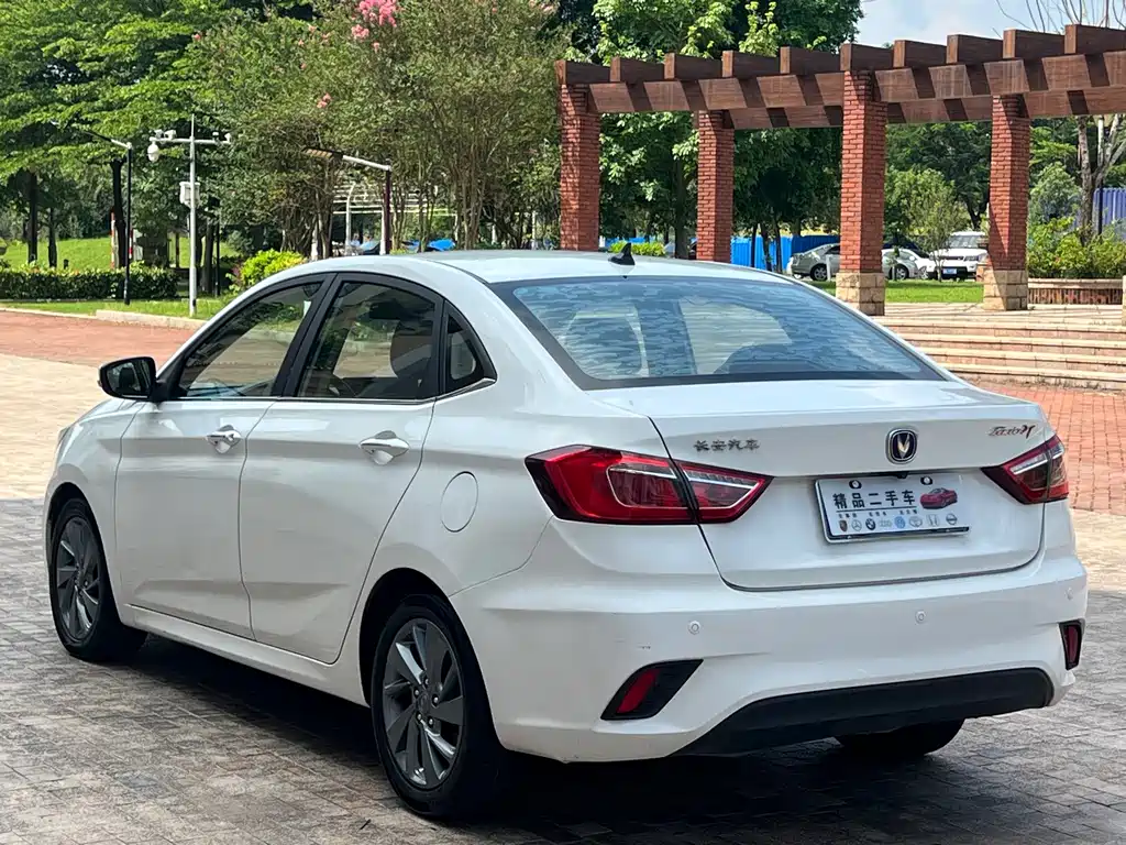 Changan Eado DT — миниатюра 7