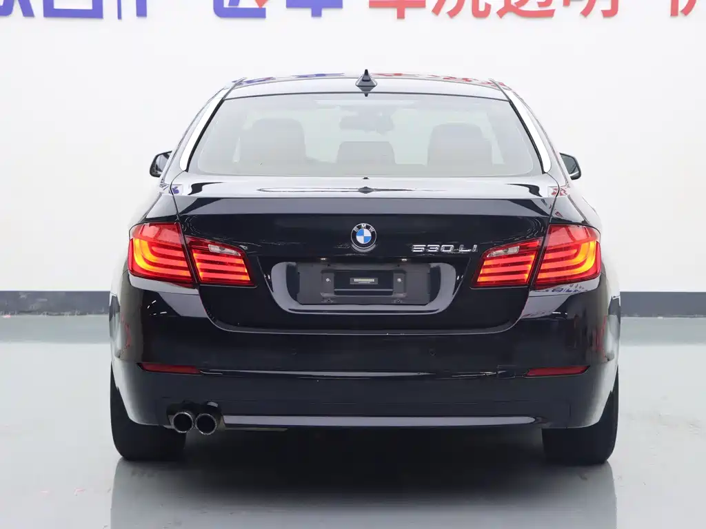 BMW 5 Series — миниатюра 21