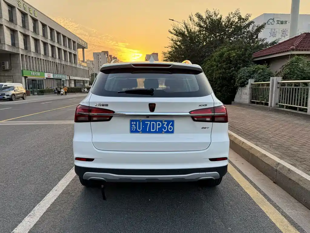 Roewe RX5 — миниатюра 9