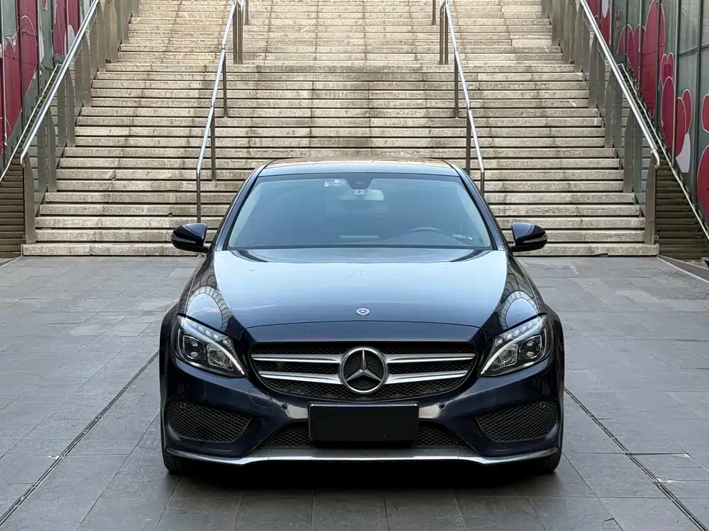 Mercedes-Benz C-Class — миниатюра 2