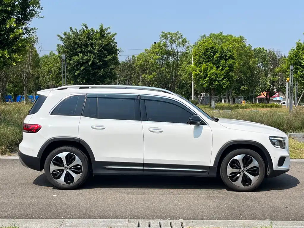 Mercedes-Benz GLB — миниатюра 5