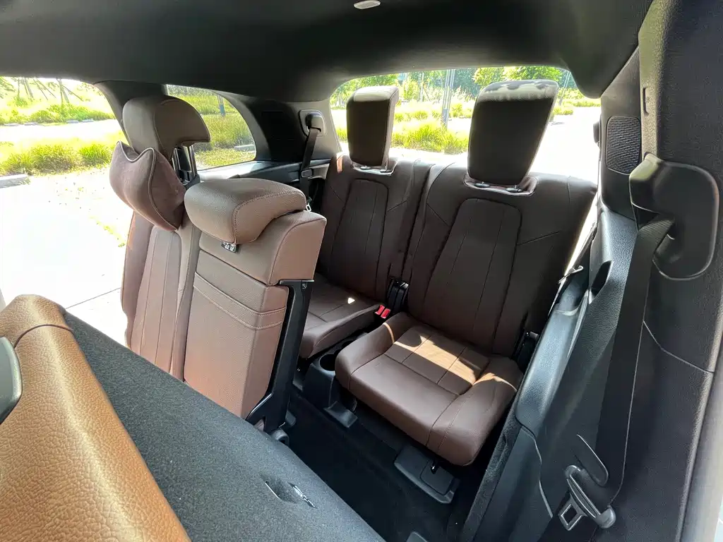 Mercedes-Benz GLB — миниатюра 14