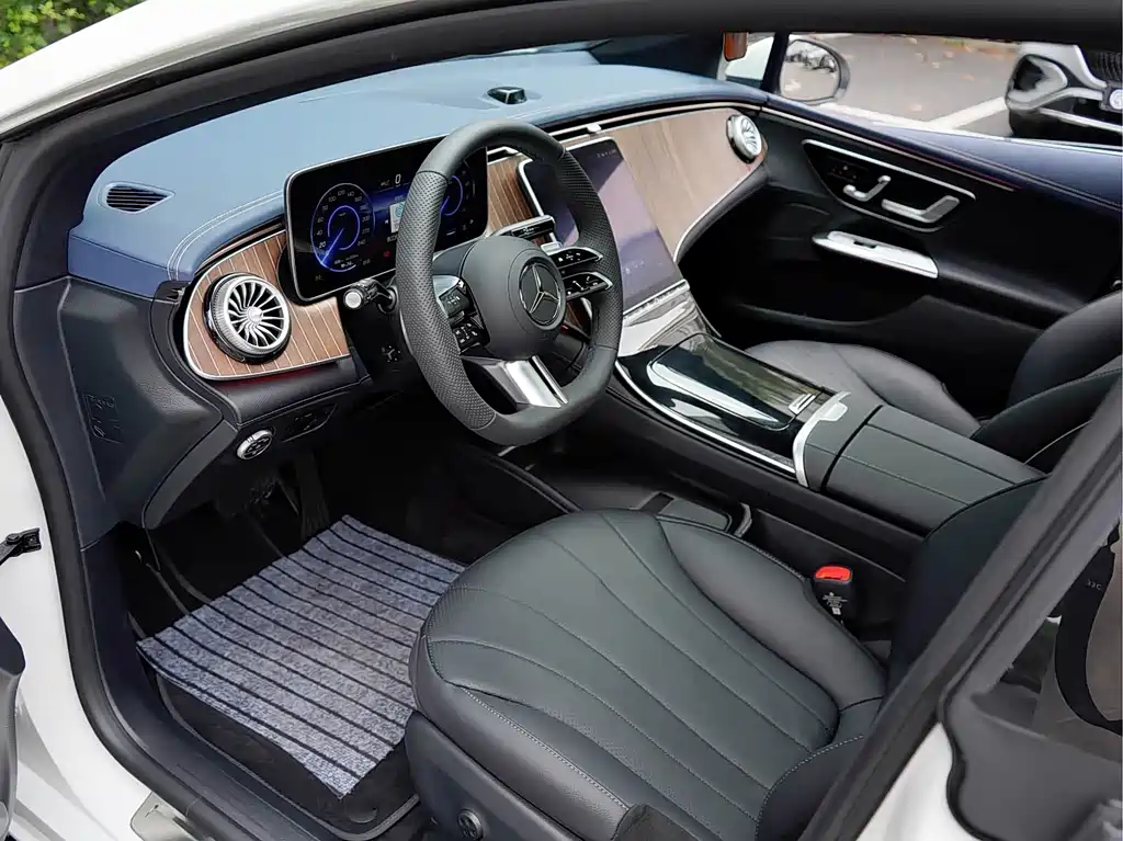 Mercedes-Benz EQE 2025 500 4MATIC