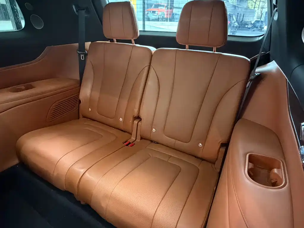 AITO ASK THE WORLD M9