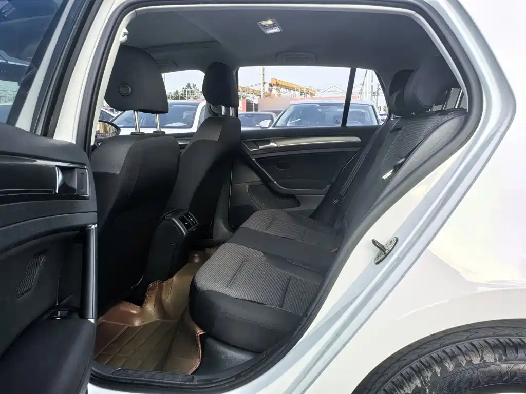 Volkswagen Golf — миниатюра 10