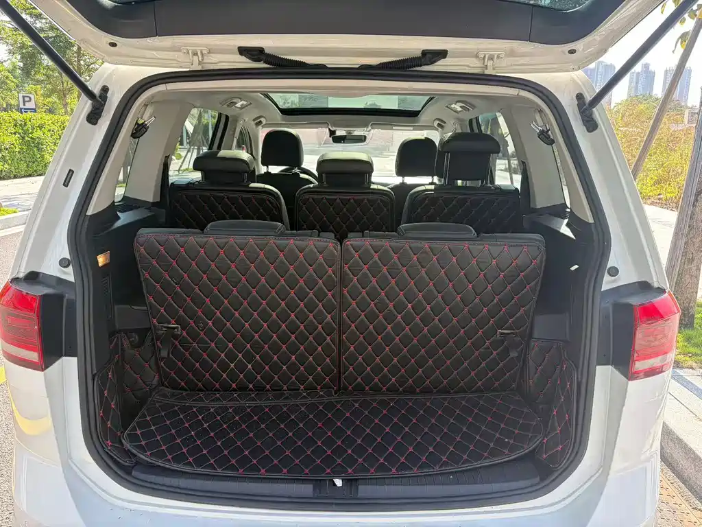 Volkswagen Touran — миниатюра 10