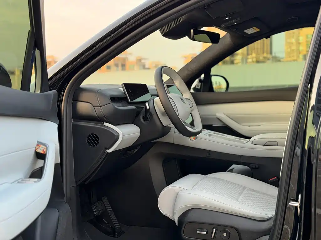NIO ES6 — миниатюра 4