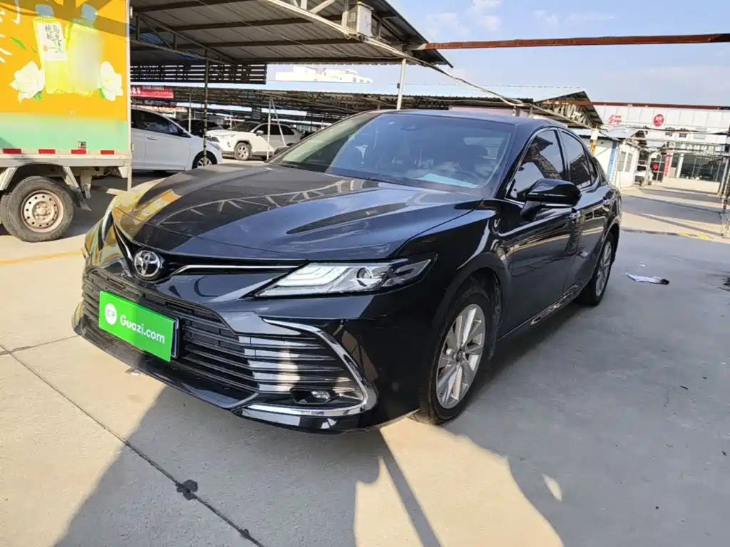 Toyota Camry — миниатюра 2