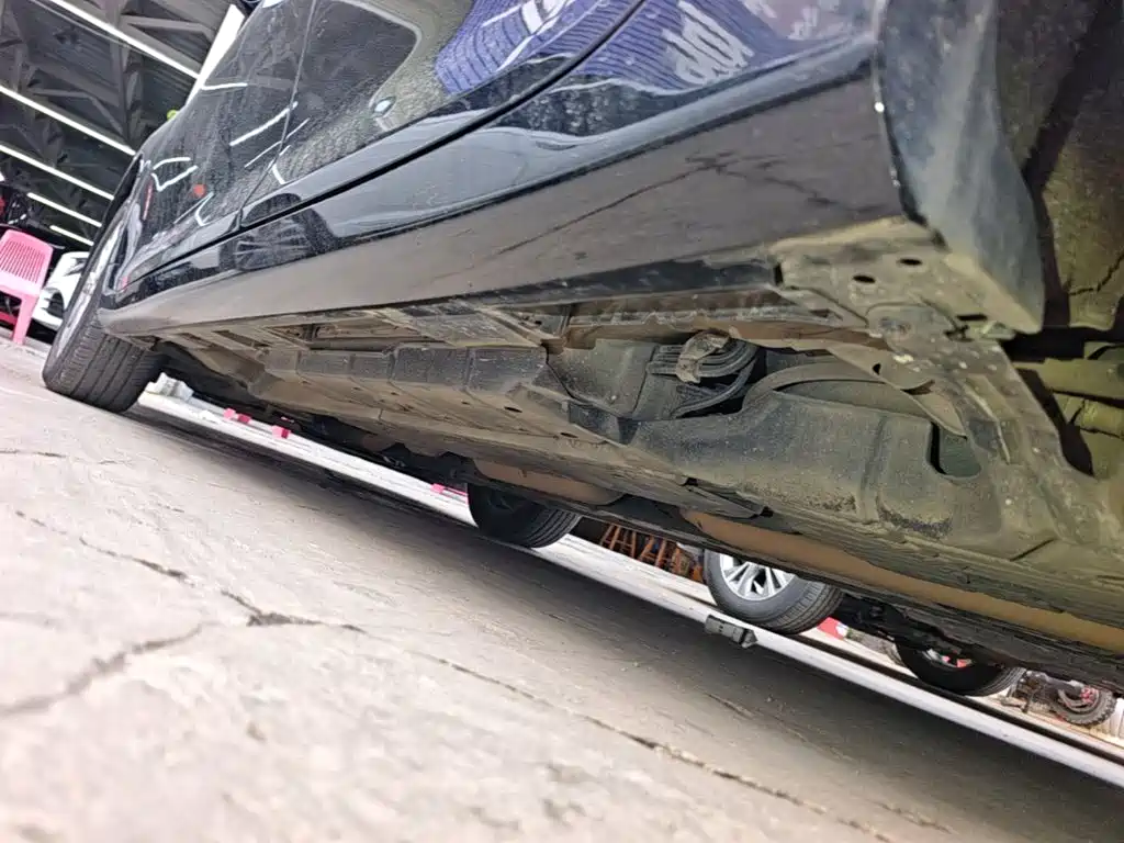 Toyota Camry — миниатюра 22