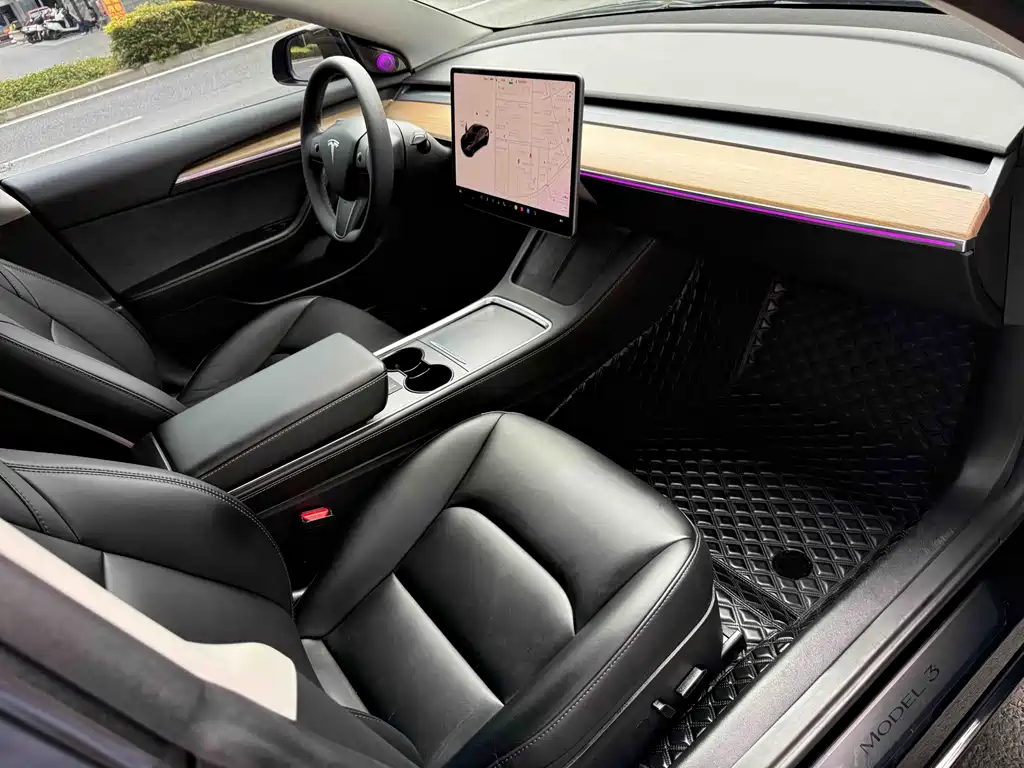 Tesla Model 3 — миниатюра 19