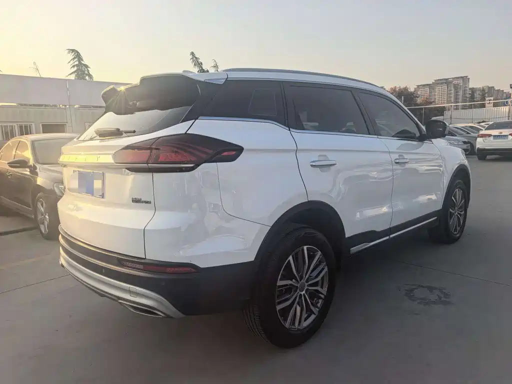 Geely Boyue — миниатюра 7