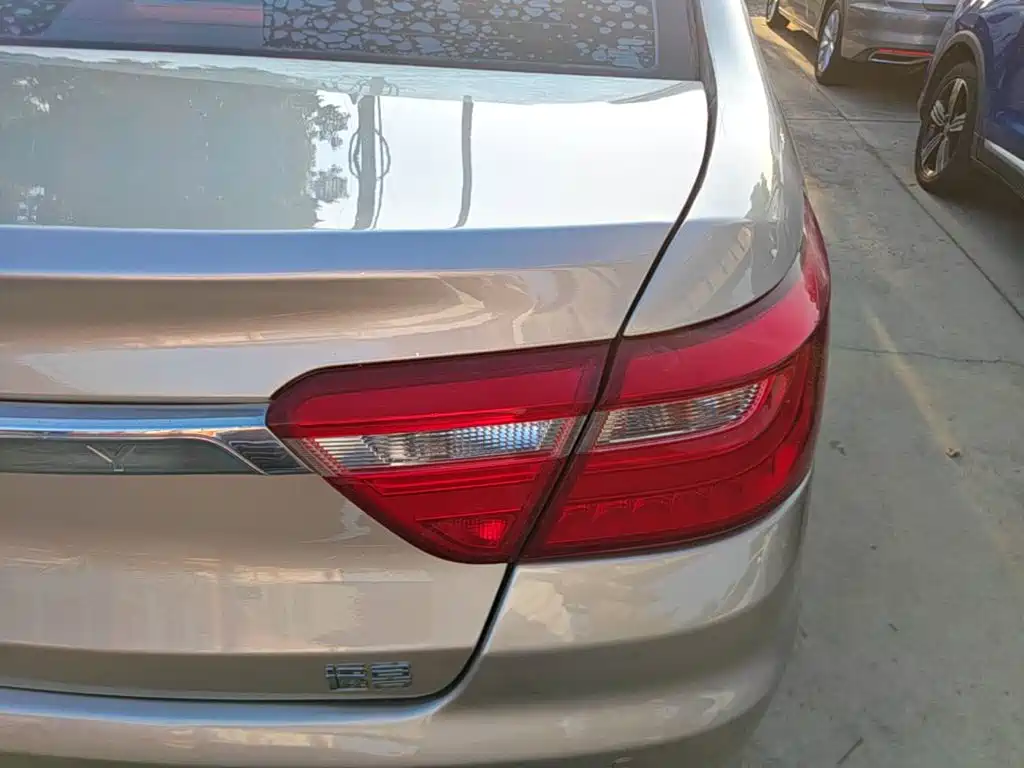Geely Vision — миниатюра 8