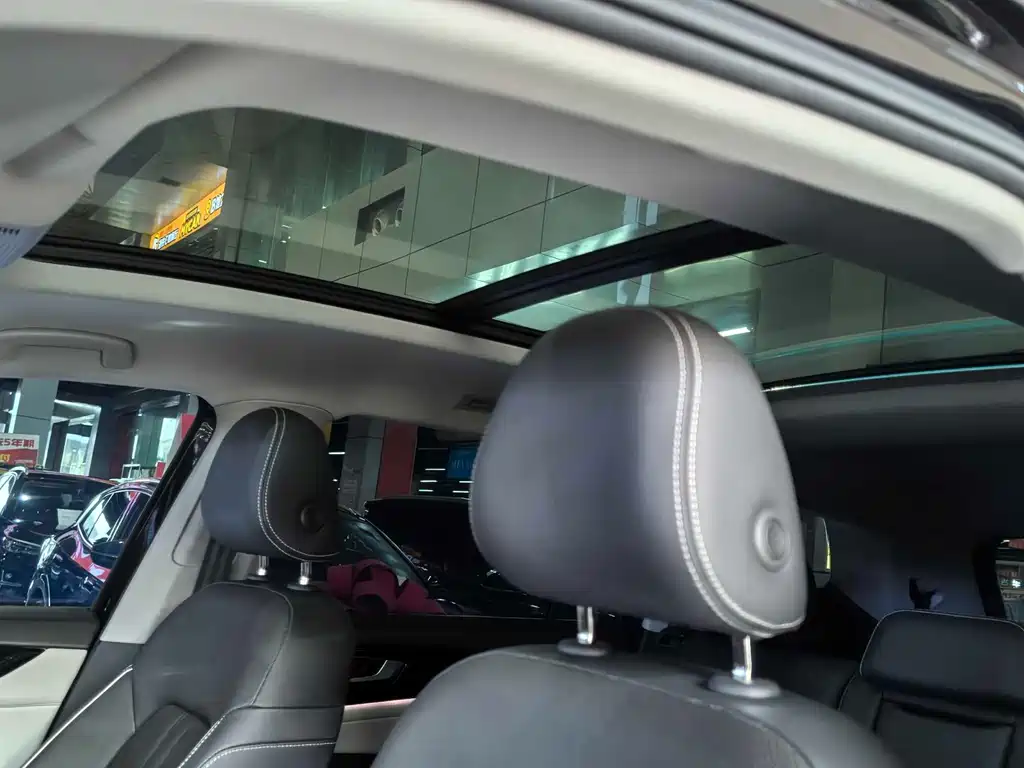 Volkswagen Teramont — миниатюра 10
