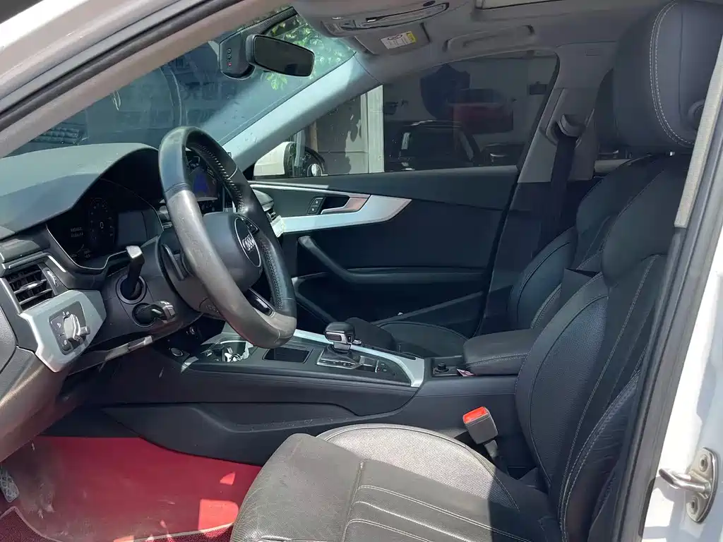 Audi A4L 2020 40 TFSI Fashion