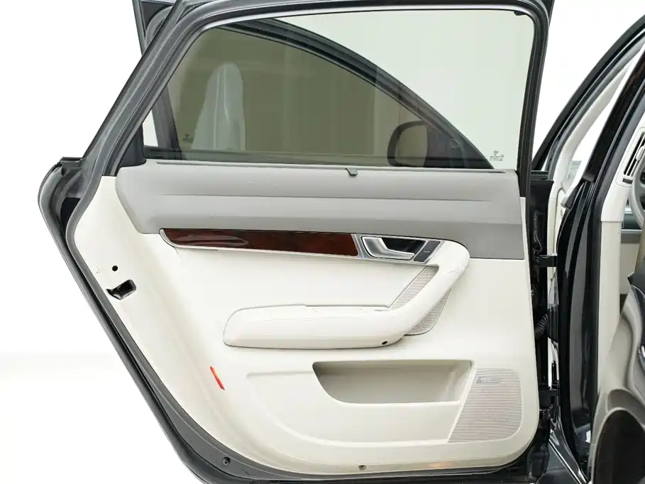 Audi A6L — миниатюра 18