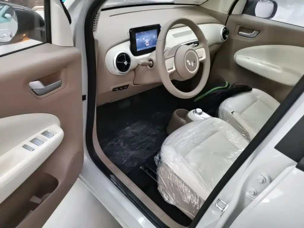 Wuling MINIEV — миниатюра 16