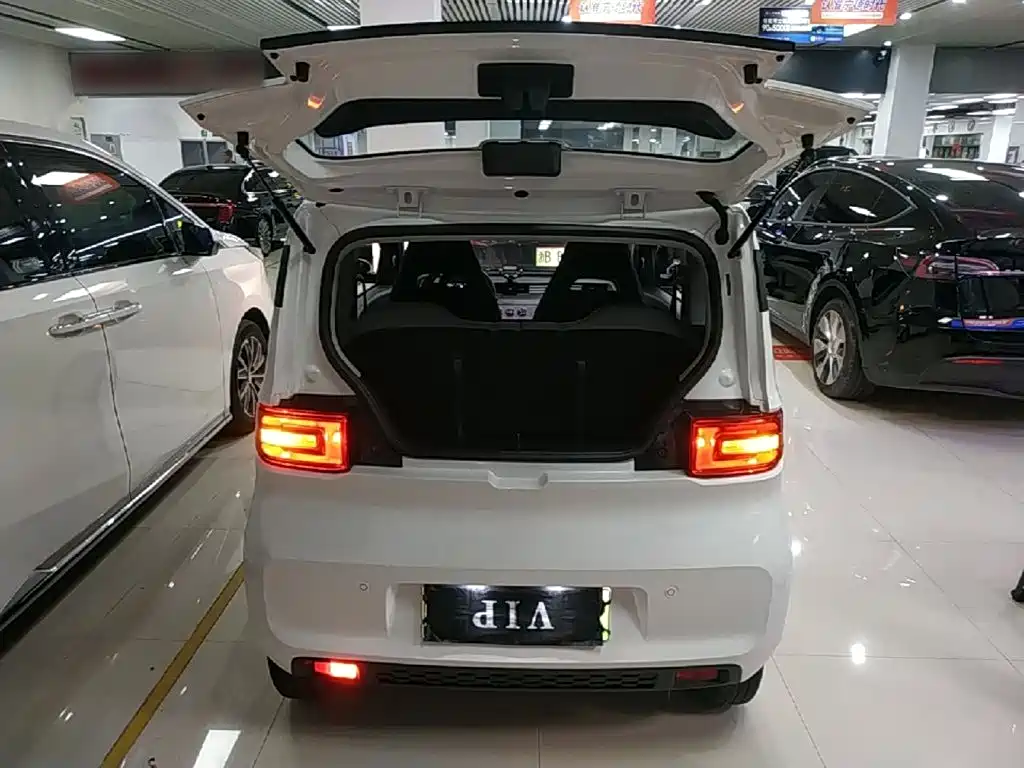 Wuling MINIEV — миниатюра 19