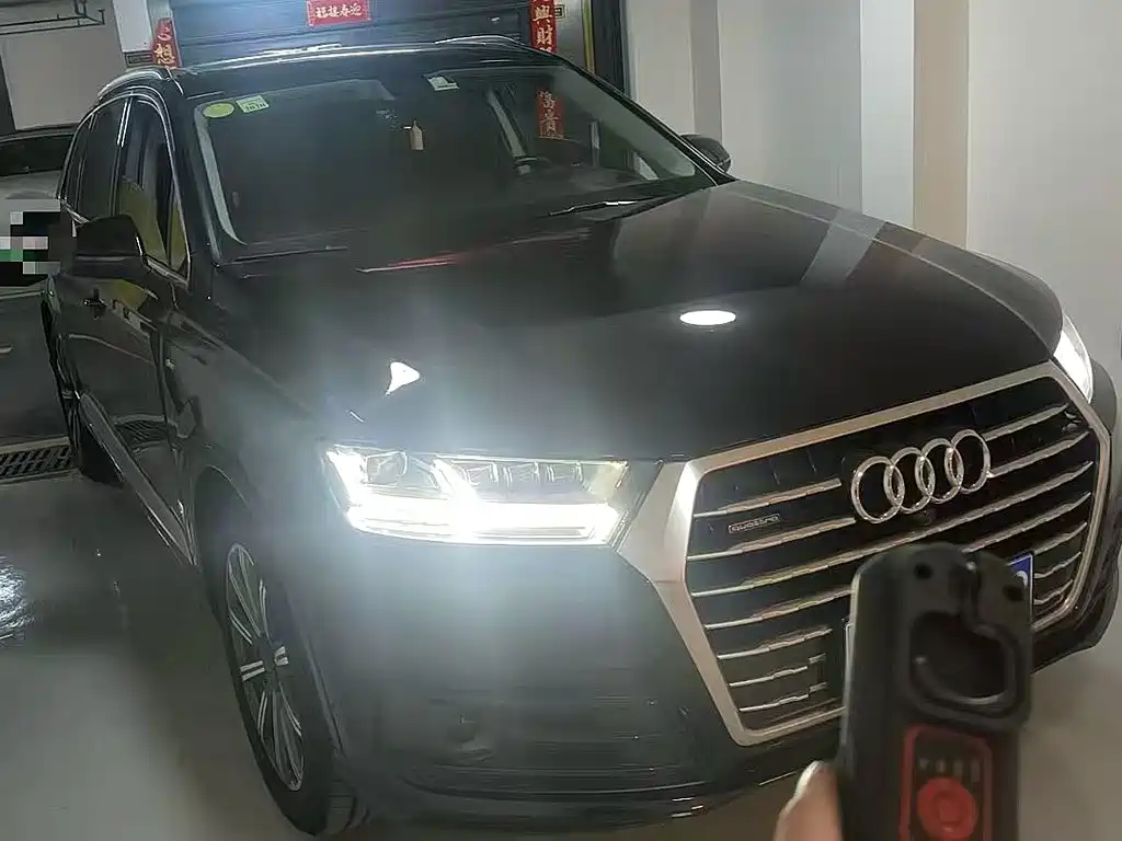 Audi Q7 — миниатюра 2