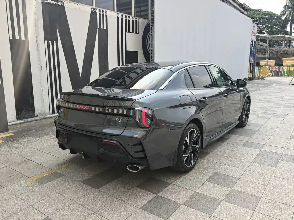 Lynk & Co 03 — миниатюра 13