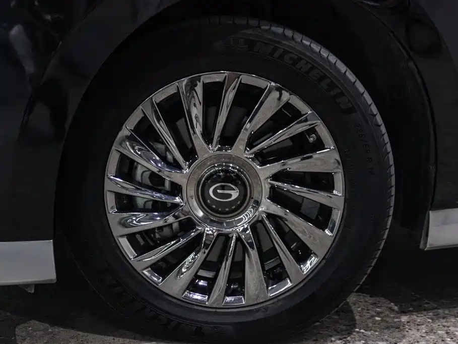 GAC M8