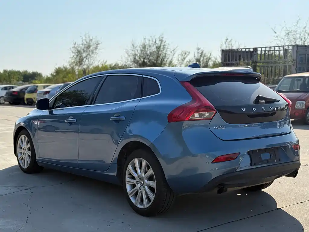 Volvo V40 — миниатюра 6