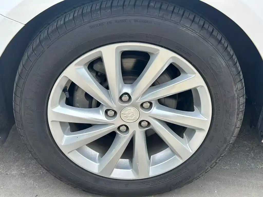 Buick Verano — миниатюра 18