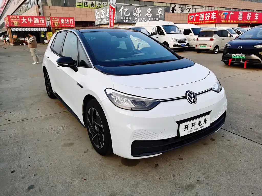 Volkswagen ID.3 — миниатюра 2