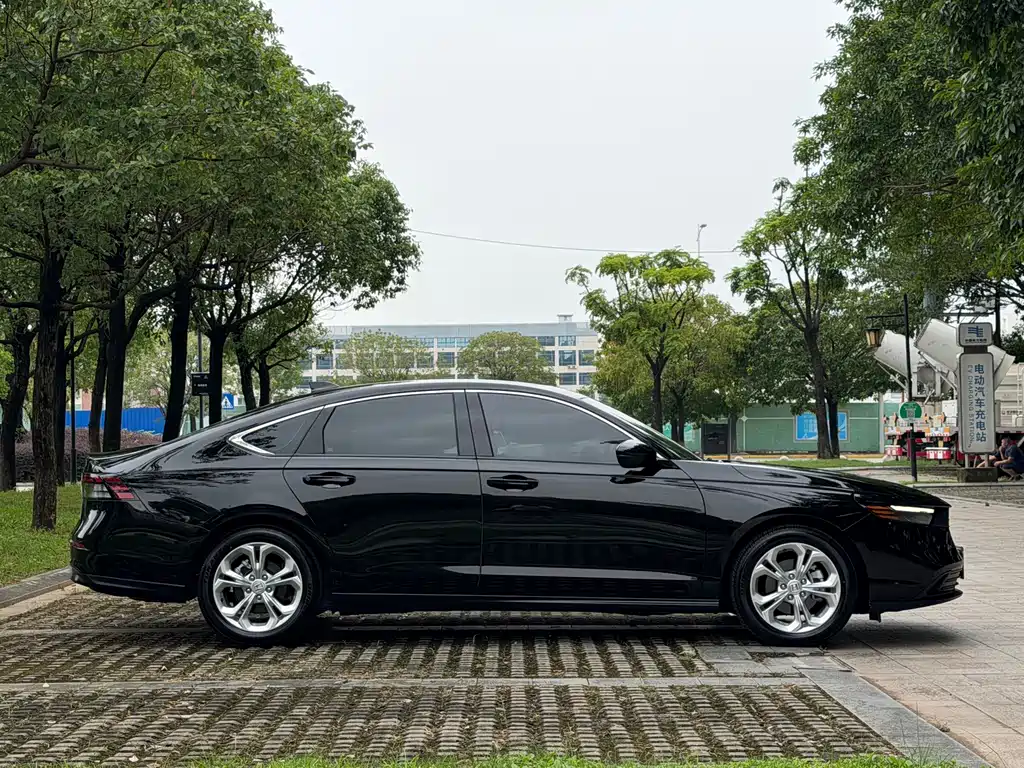 Honda Accord — миниатюра 5