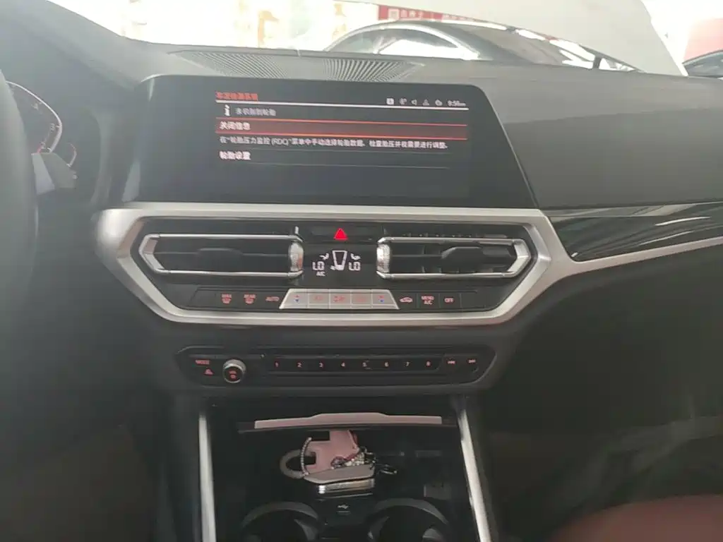 BMW 3 Series — миниатюра 13