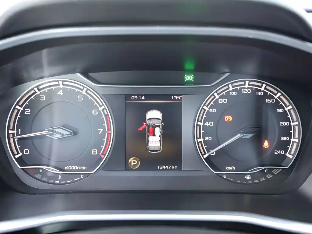 Geely Binyue — миниатюра 8