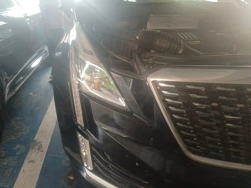 Cadillac XT5 — миниатюра 7