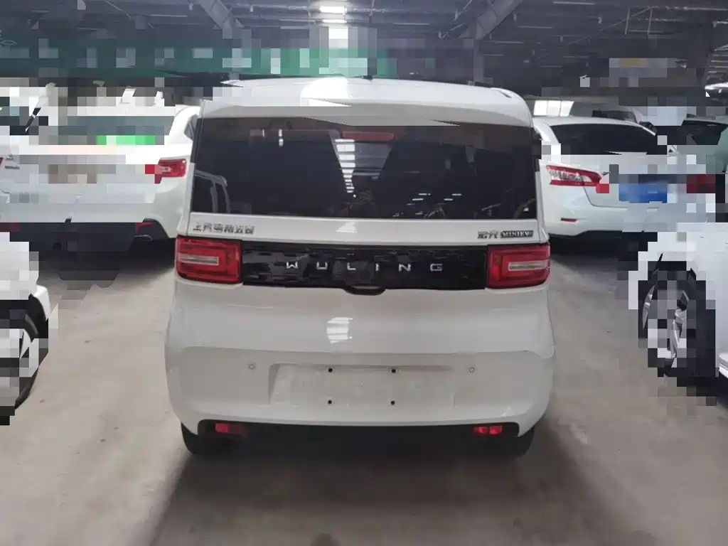 Wuling MINIEV — миниатюра 6