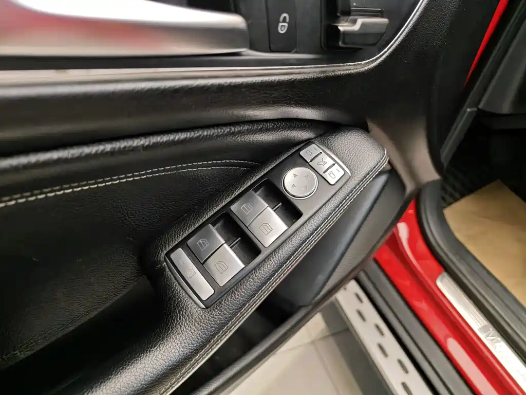 Mercedes-Benz GLA — миниатюра 9