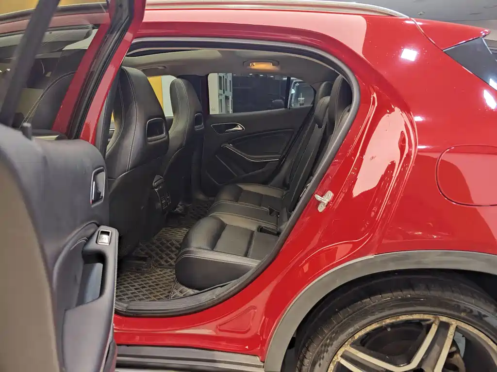 Mercedes-Benz GLA — миниатюра 21