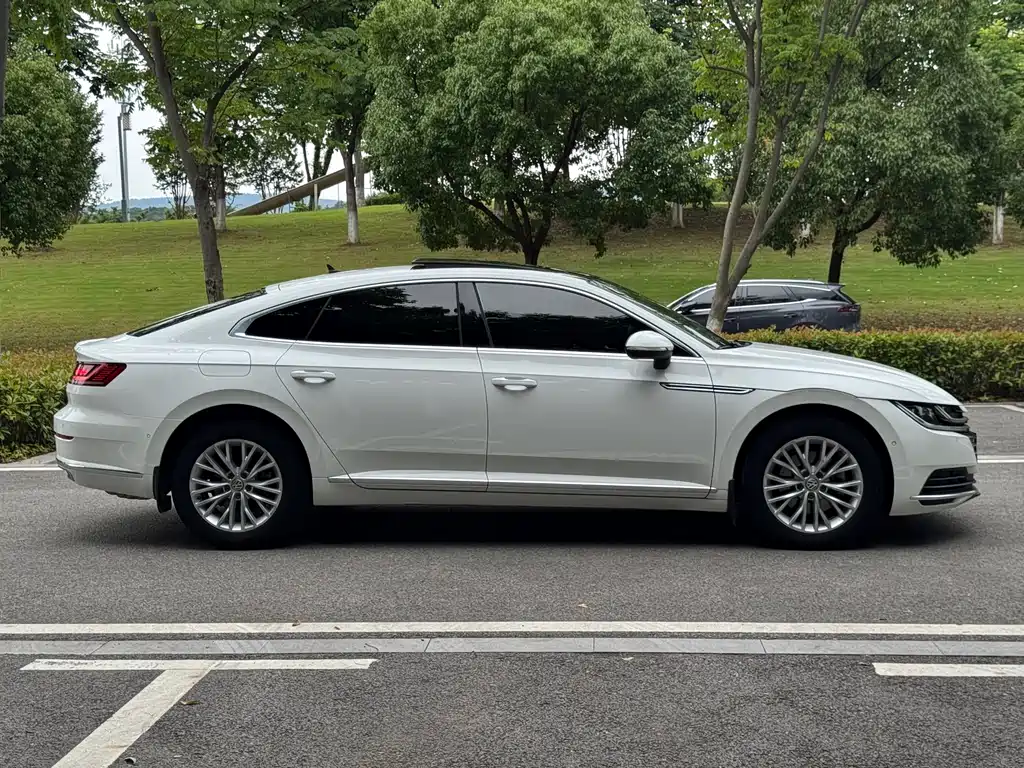 Volkswagen FAW - Passat CC CC 2019 330TSI VI