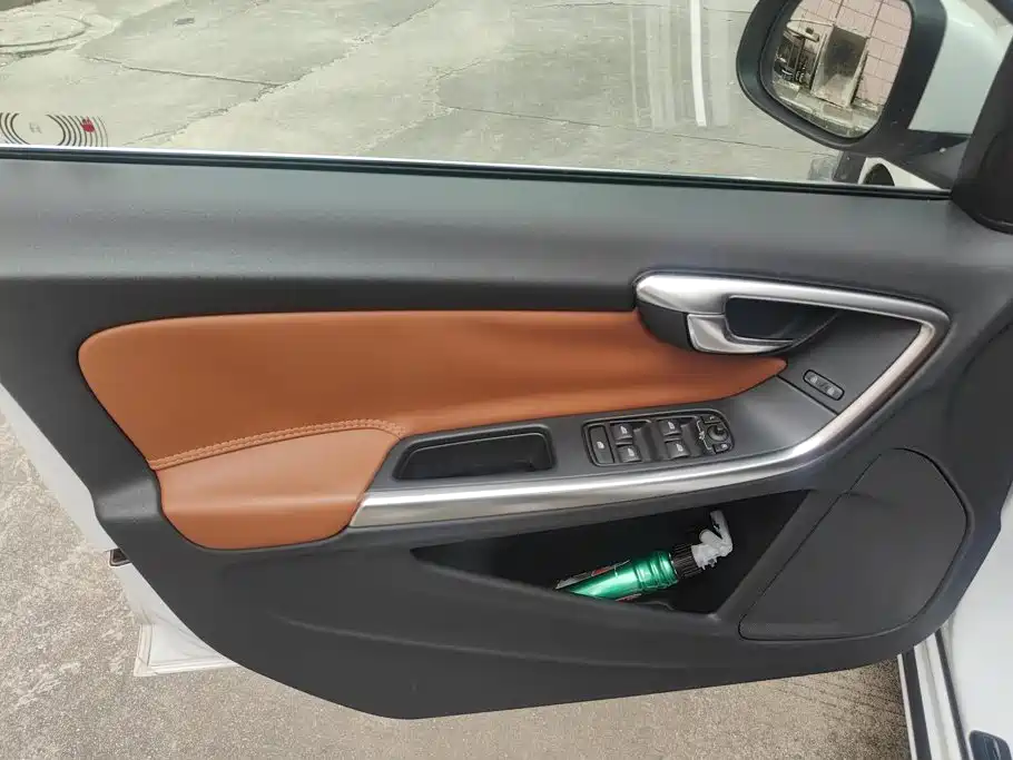 Volvo S60 — миниатюра 7