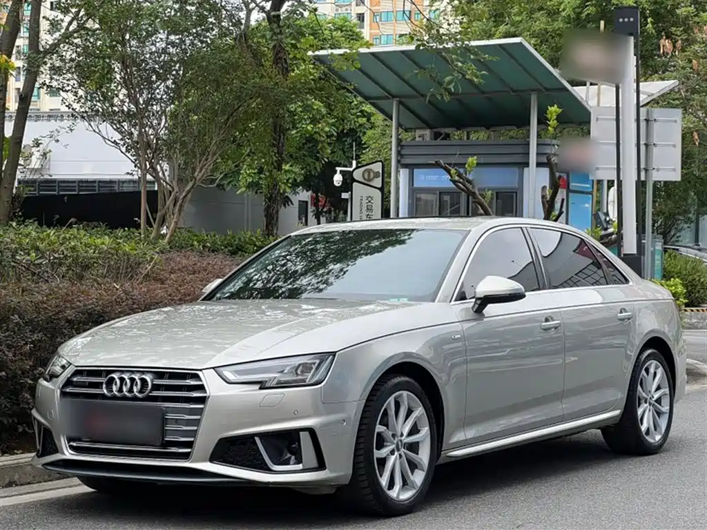 Audi A4L 2019