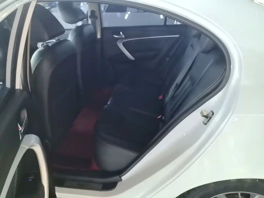 Geely Emgrand — миниатюра 17