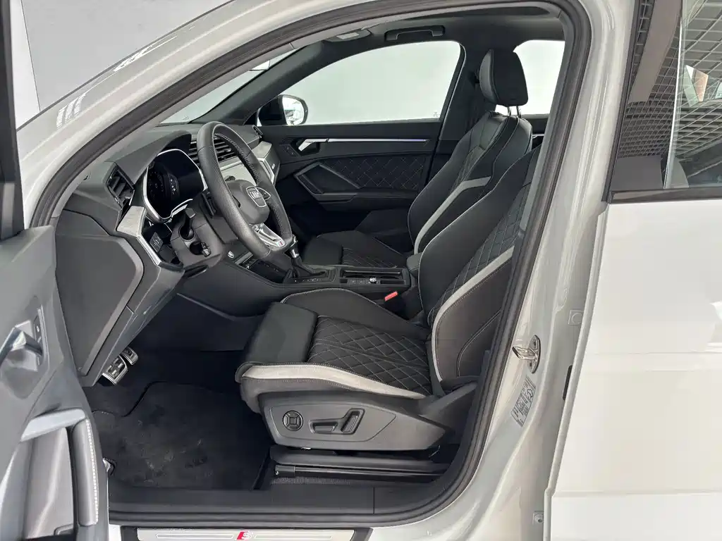 Audi Q3 Sportback — миниатюра 12